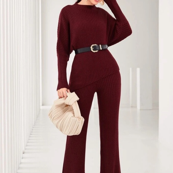 ⭐️ Firm Price ⭐️ EUC Co-ord set Burgundy large size - Picture 2 of 11